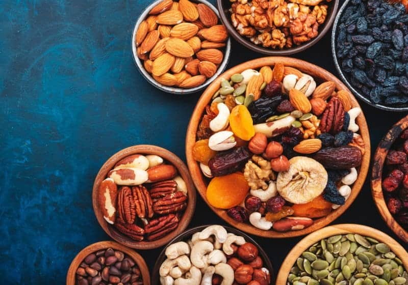 Barra de cereais com aveia, linhaça e frutas secas Barra de cereais com aveia, linhaça e frutas secas